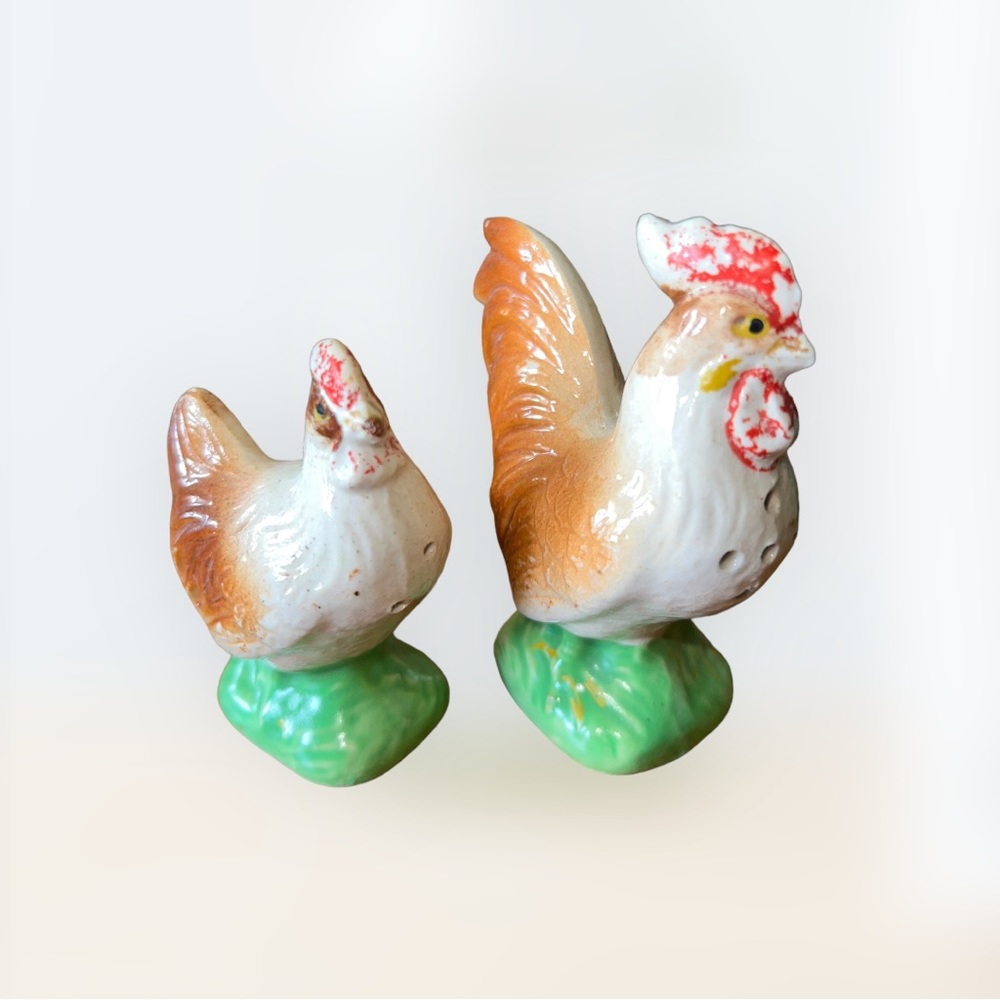 Vintage Occupied Japan Rooster Salt & Pepper Shakers w/Original Cork Stoppers